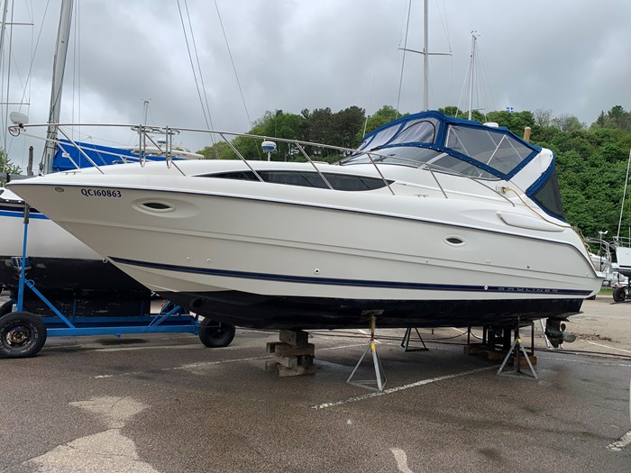 2005 Bayliner 305 Photo 3 of 28