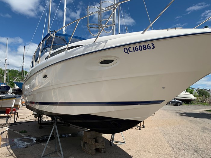 2005 Bayliner 305 Photo 5 of 28