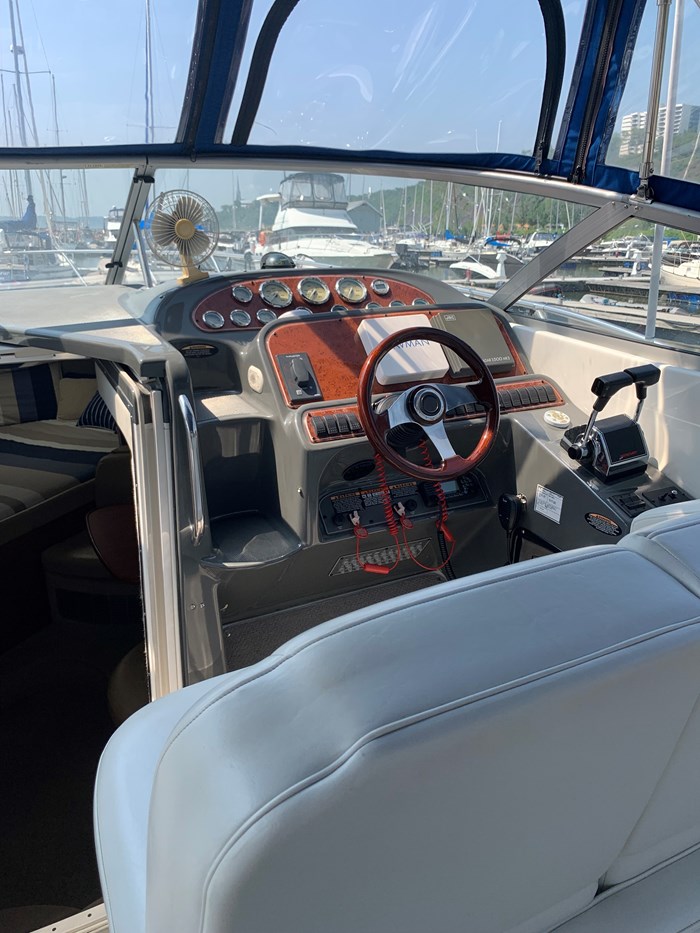 2005 Bayliner 305 Photo 10 of 28