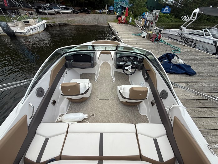2016 Four Winns Horizon H190 Photo 3 of 5