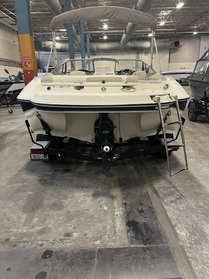 2016 Stingray 208LR Photo 2 of 6