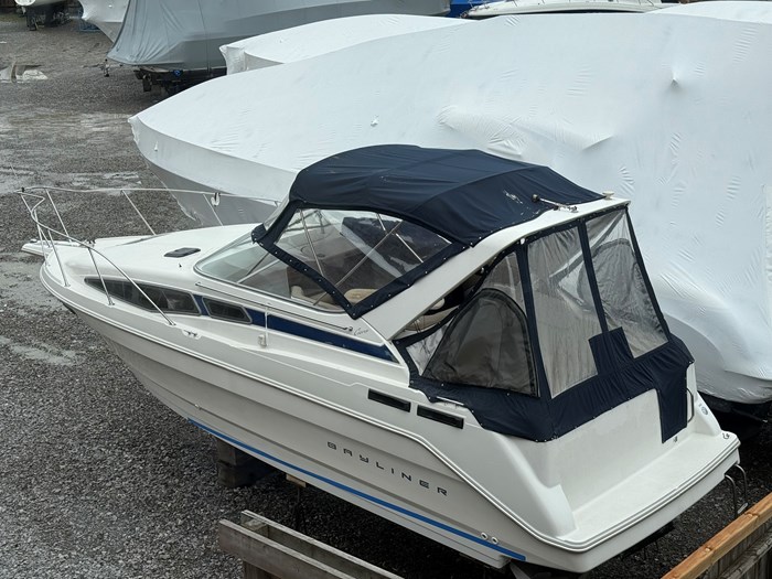 1994 Bayliner 2855 Ciera Photo 3 of 23