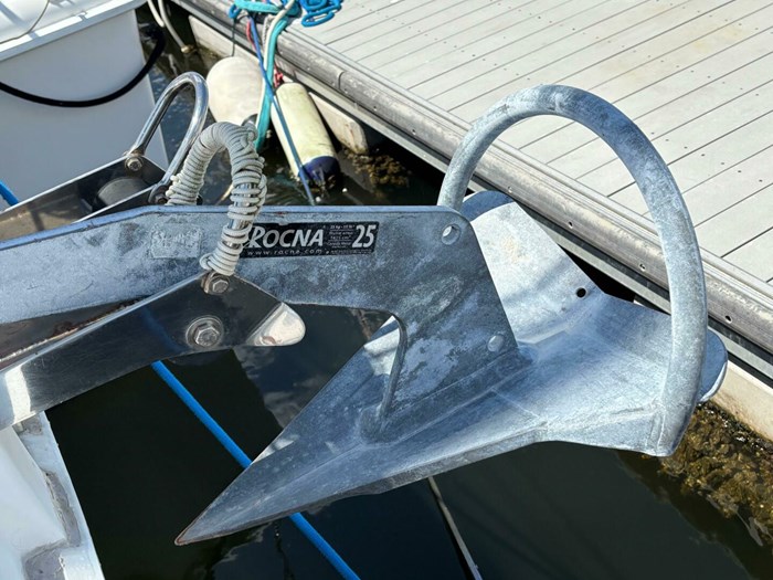 1999 Manta 40 Photo 7 of 41