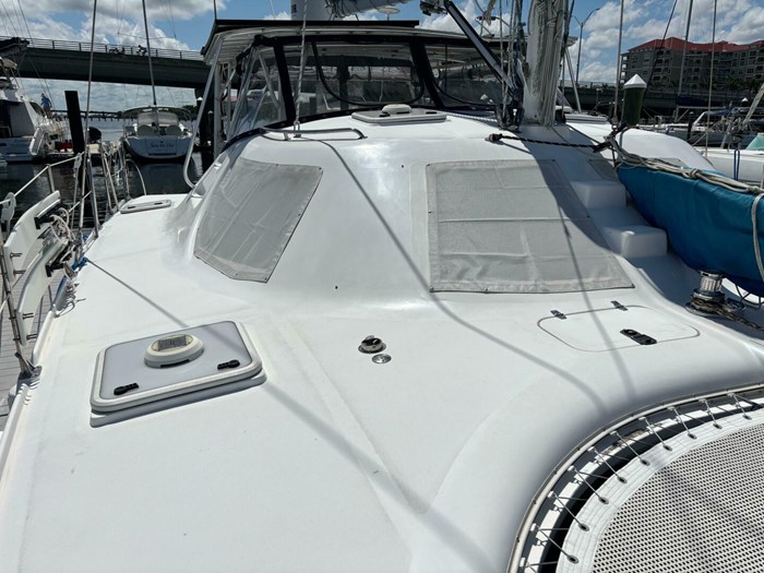 1999 Manta 40 Photo 8 of 41