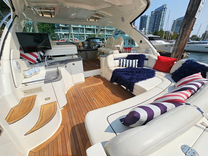 2005 Sea Ray Sundancer 48 Photo 10 of 45