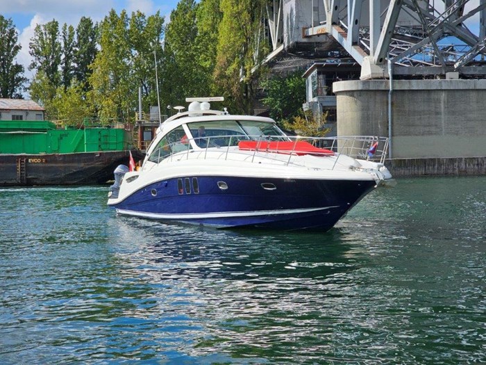 2005 Sea Ray Sundancer 48 Photo 38 of 45