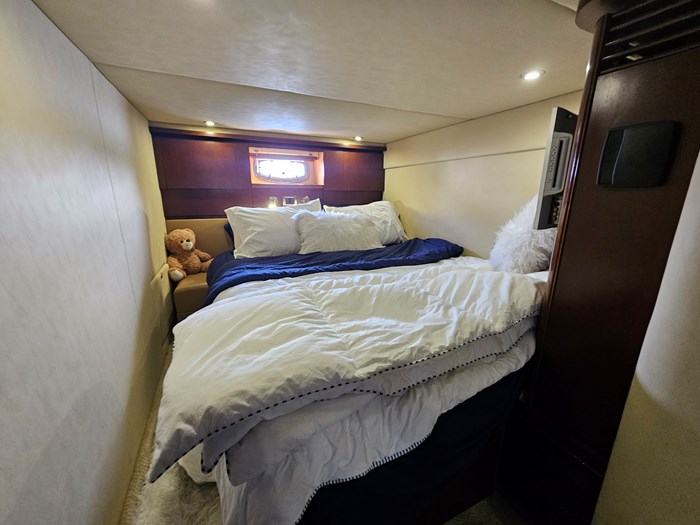 2005 Sea Ray Sundancer 48 Photo 29 of 45