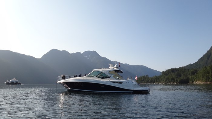 2005 Sea Ray Sundancer 48 Photo 3 of 45