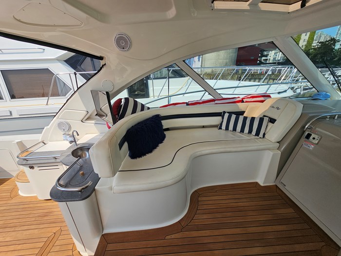 2005 Sea Ray Sundancer 48 Photo 14 of 45