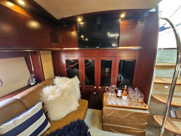 2005 Sea Ray Sundancer 48 Photo 24 of 45