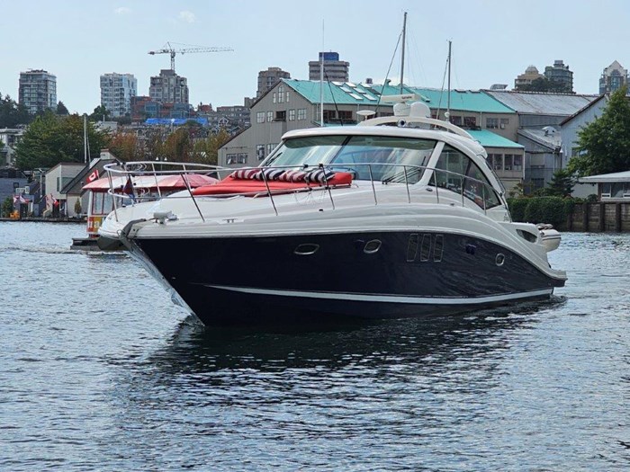 2005 Sea Ray Sundancer 48 Photo 42 of 45