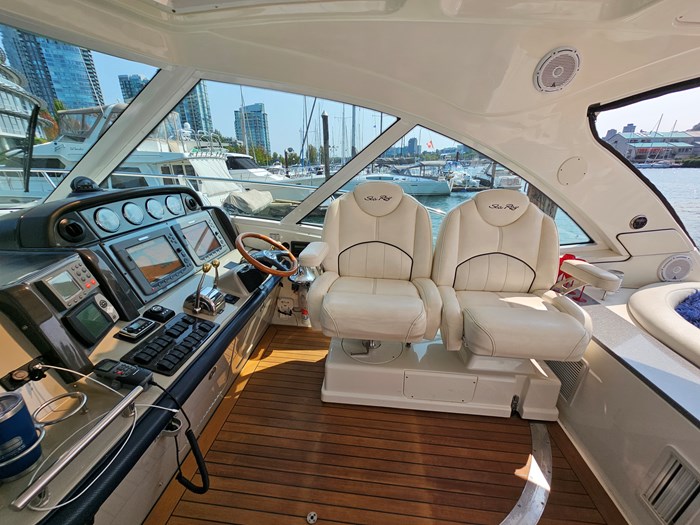 2005 Sea Ray Sundancer 48 Photo 15 of 45