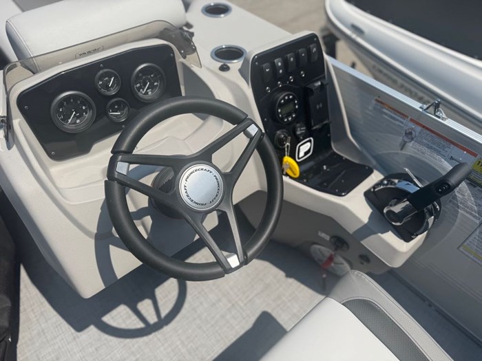 2025 Princecraft Vectra® 21L Photo 4 of 7