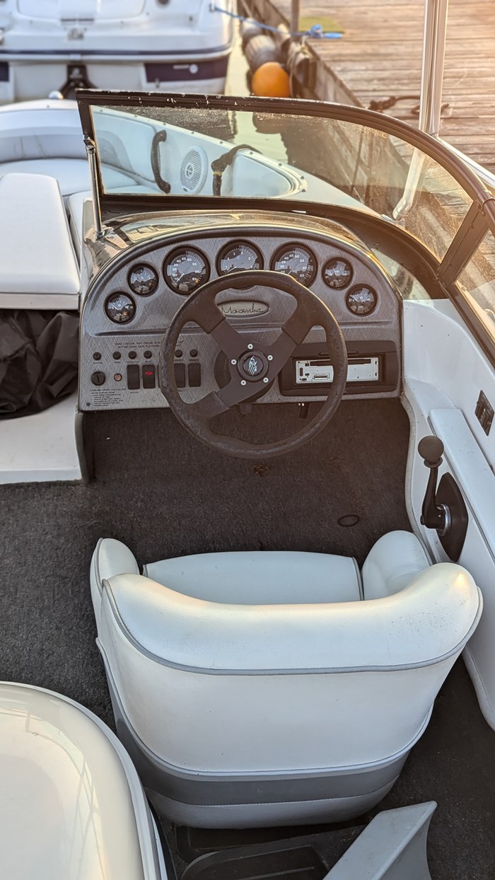 2000 Moomba Mobius Photo 2 of 9