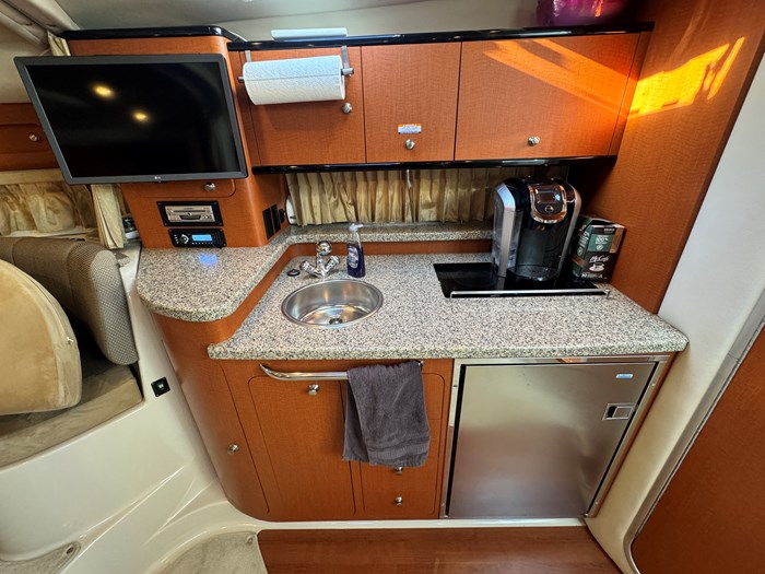 2005 Chaparral 330 Signature Photo 8 of 16