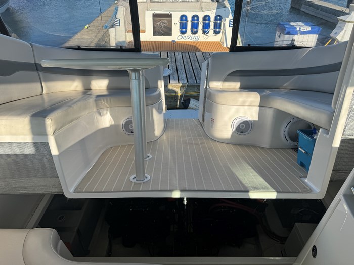 2005 Chaparral 330 Signature Photo 14 of 16