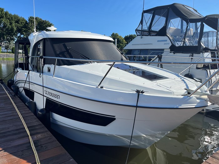 2019 Beneteau Antares 27 Photo 2 of 23