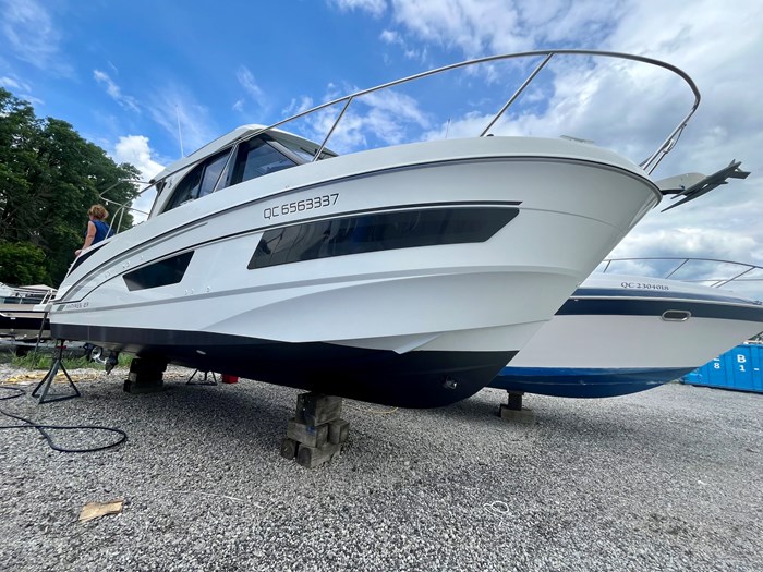 2019 Beneteau Antares 27 Photo 3 of 23