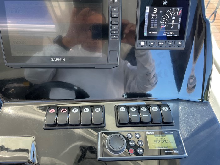 2019 Beneteau Antares 27 Photo 8 of 23