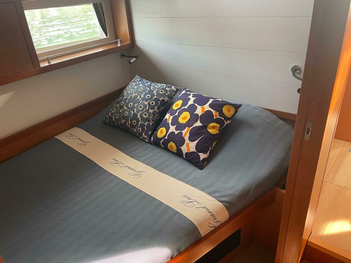 2015 Beneteau Sense 55 Photo 12 of 19
