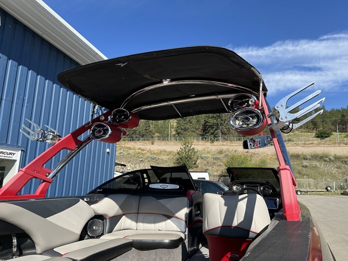 2013 Malibu 247 LSV Photo 17 of 44