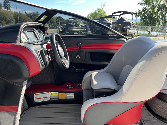 2013 Malibu 247 LSV Photo 28 of 44