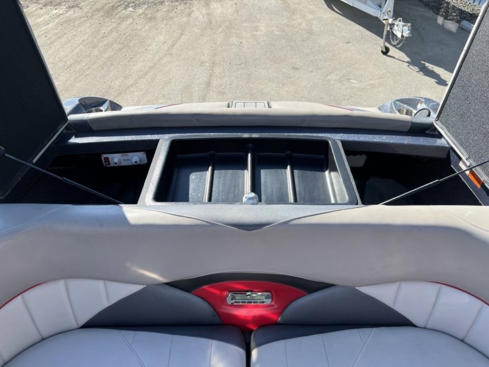 2013 Malibu 247 LSV Photo 40 of 44