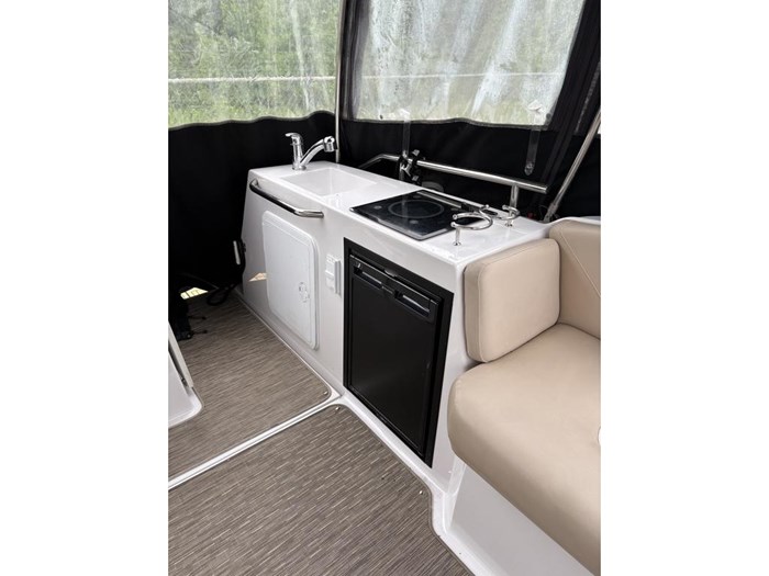 2018 Glastron Gs 259 Photo 12 of 28