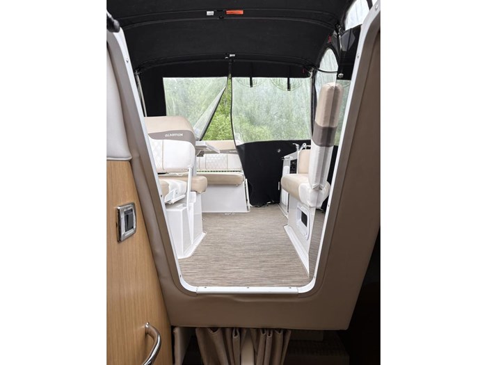 2018 Glastron Gs 259 Photo 10 of 28