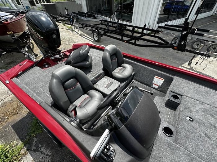 2023 Tracker PRO TEAM 175 TXW Photo 5 of 6
