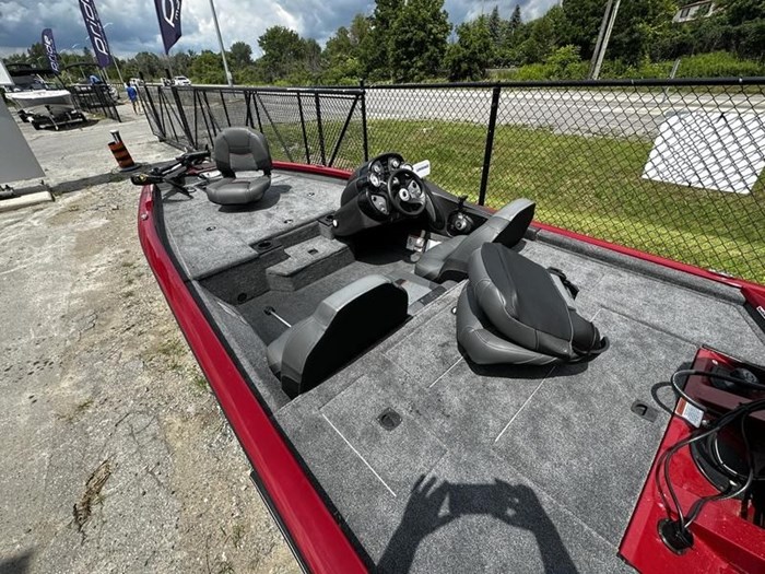 2023 Tracker PRO TEAM 175 TXW Photo 4 of 6
