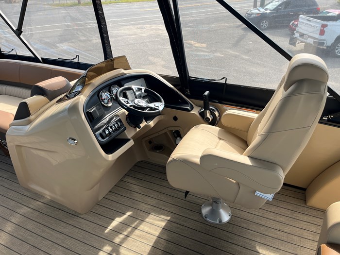 2023 Legend V-Series Dual Lounge Sport Pro Photo 10 of 25