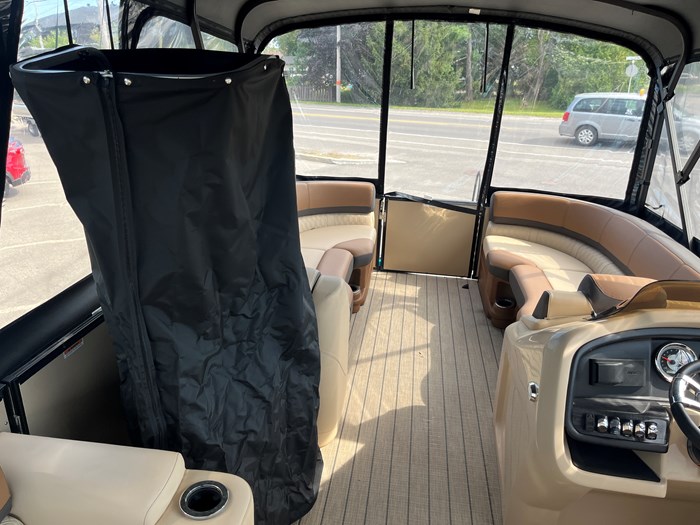 2023 Legend V-Series Dual Lounge Sport Pro Photo 13 of 25