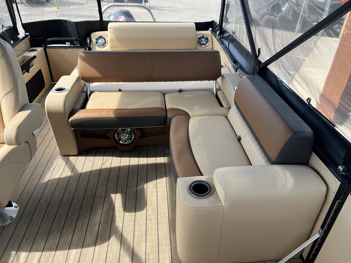 2023 Legend V-Series Dual Lounge Sport Pro Photo 16 of 25