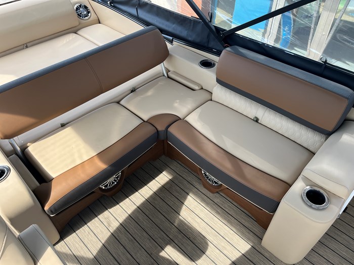 2023 Legend V-Series Dual Lounge Sport Pro Photo 17 of 25