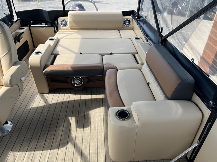 2023 Legend V-Series Dual Lounge Sport Pro Photo 22 of 25