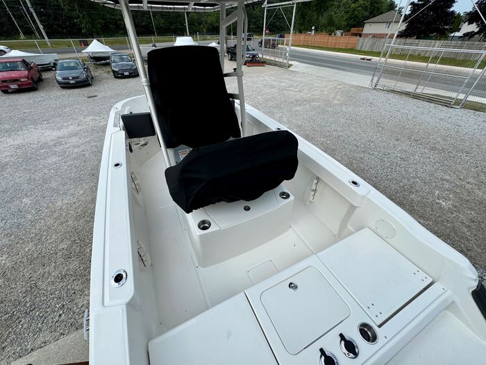 2025 Trophy T20CC Photo 7 of 11
