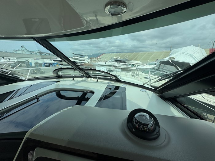 2013 Sea Ray 470 Sundancer Photo 14 of 25