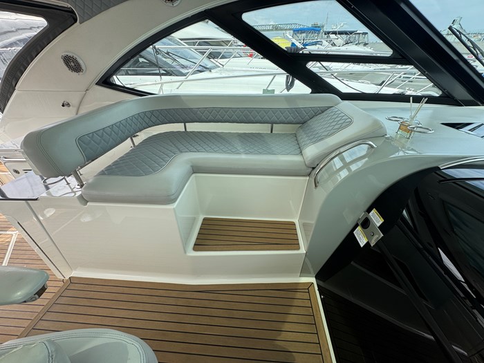 2013 Sea Ray 470 Sundancer Photo 17 of 25