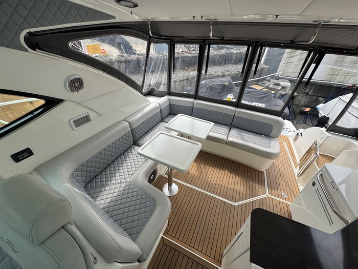 2013 Sea Ray 470 Sundancer Photo 18 of 25
