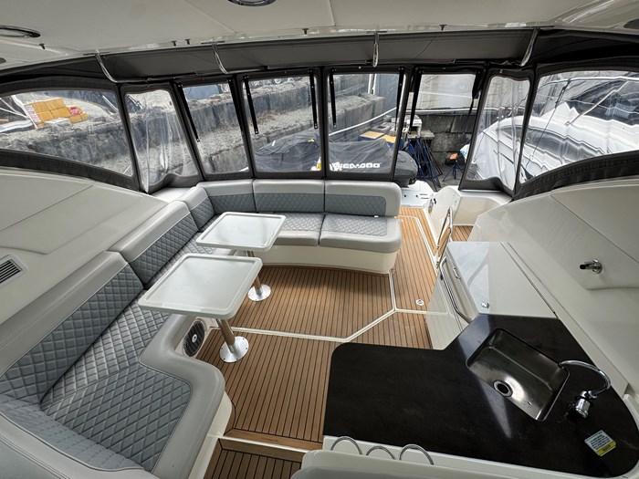 2013 Sea Ray 470 Sundancer Photo 7 of 25
