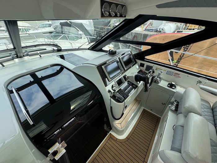 2013 Sea Ray 470 Sundancer Photo 11 of 25
