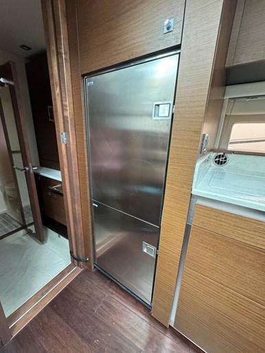 2013 Sea Ray 470 Sundancer Photo 25 of 25