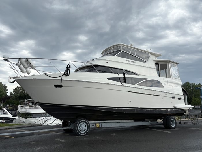 2009 CARVER 46 MOTOR YACHT Photo 1 of 27