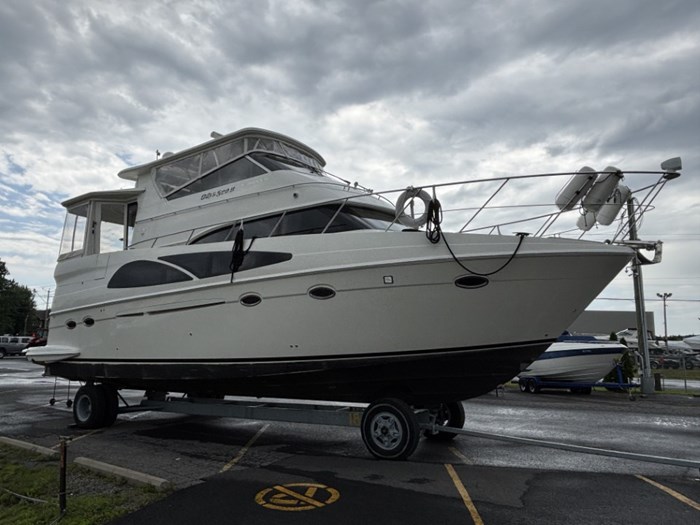 2009 CARVER 46 MOTOR YACHT Photo 2 of 27