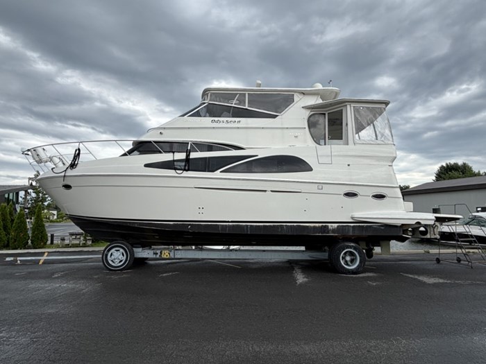2009 CARVER 46 MOTOR YACHT Photo 3 of 27