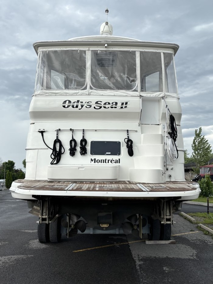 2009 CARVER 46 MOTOR YACHT Photo 5 of 27