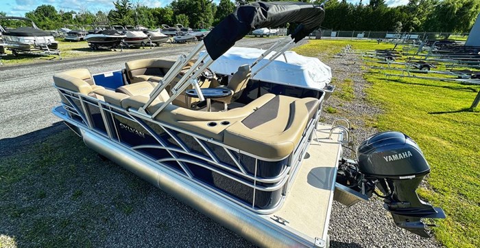 2026 SYLVAN 8520 MIRAGE CRUISE Photo 4 of 19