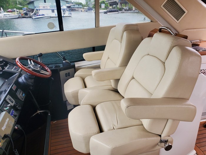 2009 Regal 52 Sport Coupe Photo 8 of 32