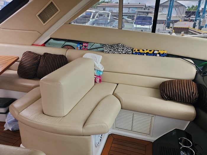 2009 Regal 52 Sport Coupe Photo 9 of 32